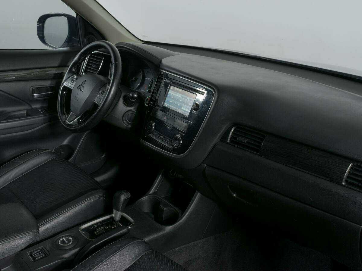 Mitsubishi Outlander 2016 года с пробегом. Фото: #6