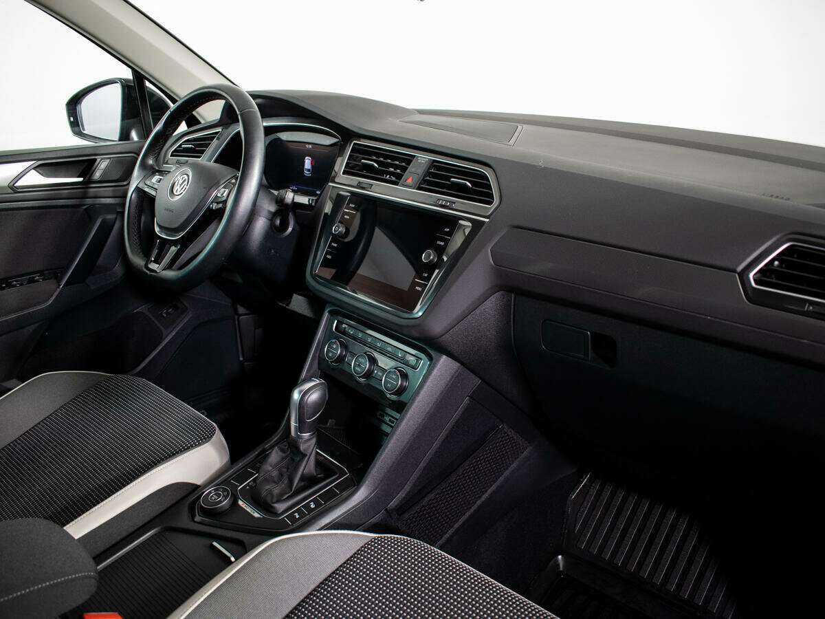 Volkswagen Tiguan 2018 года с пробегом. Фото: #8