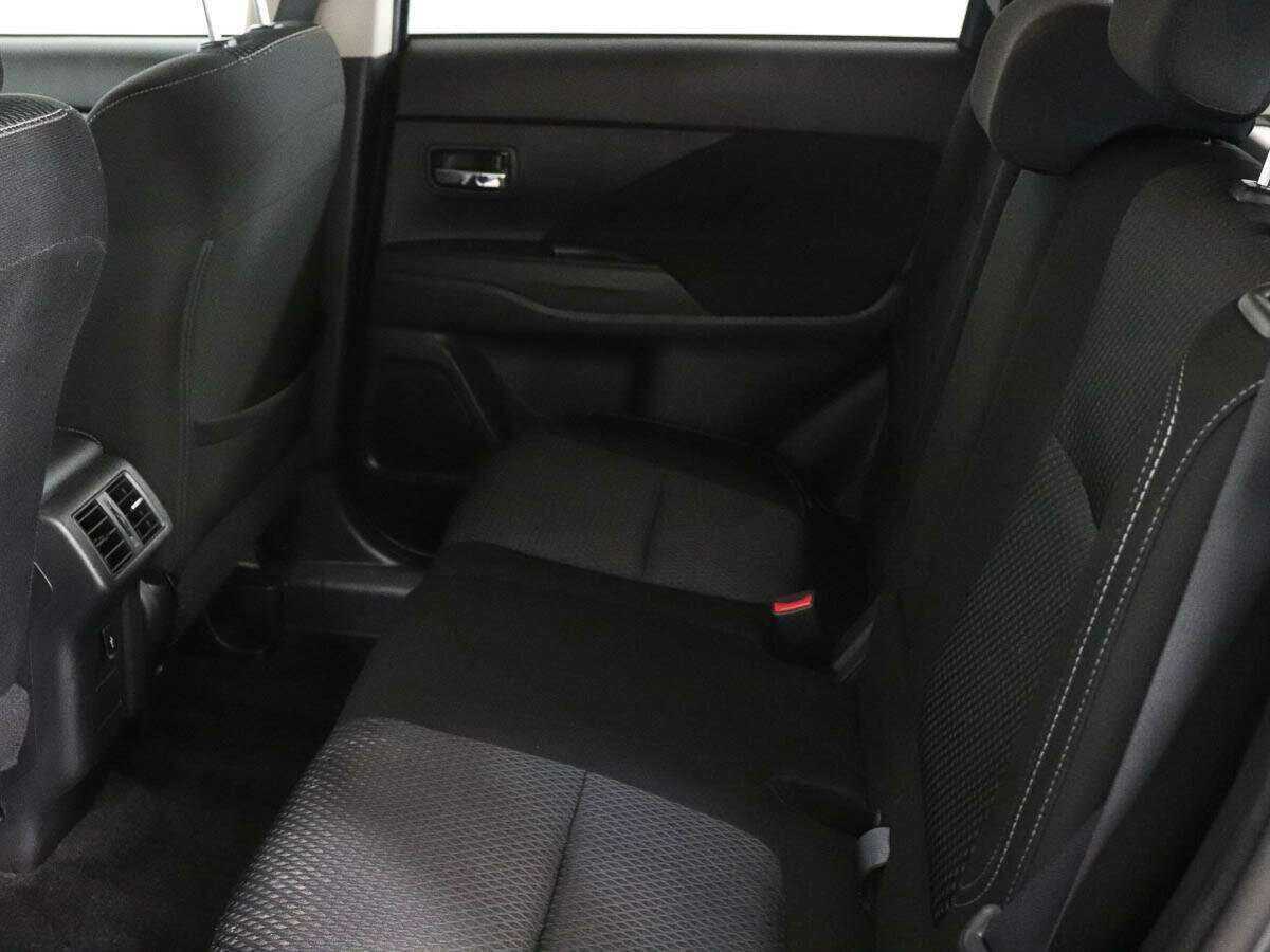 Mitsubishi Outlander 2018 года с пробегом. Фото: #8