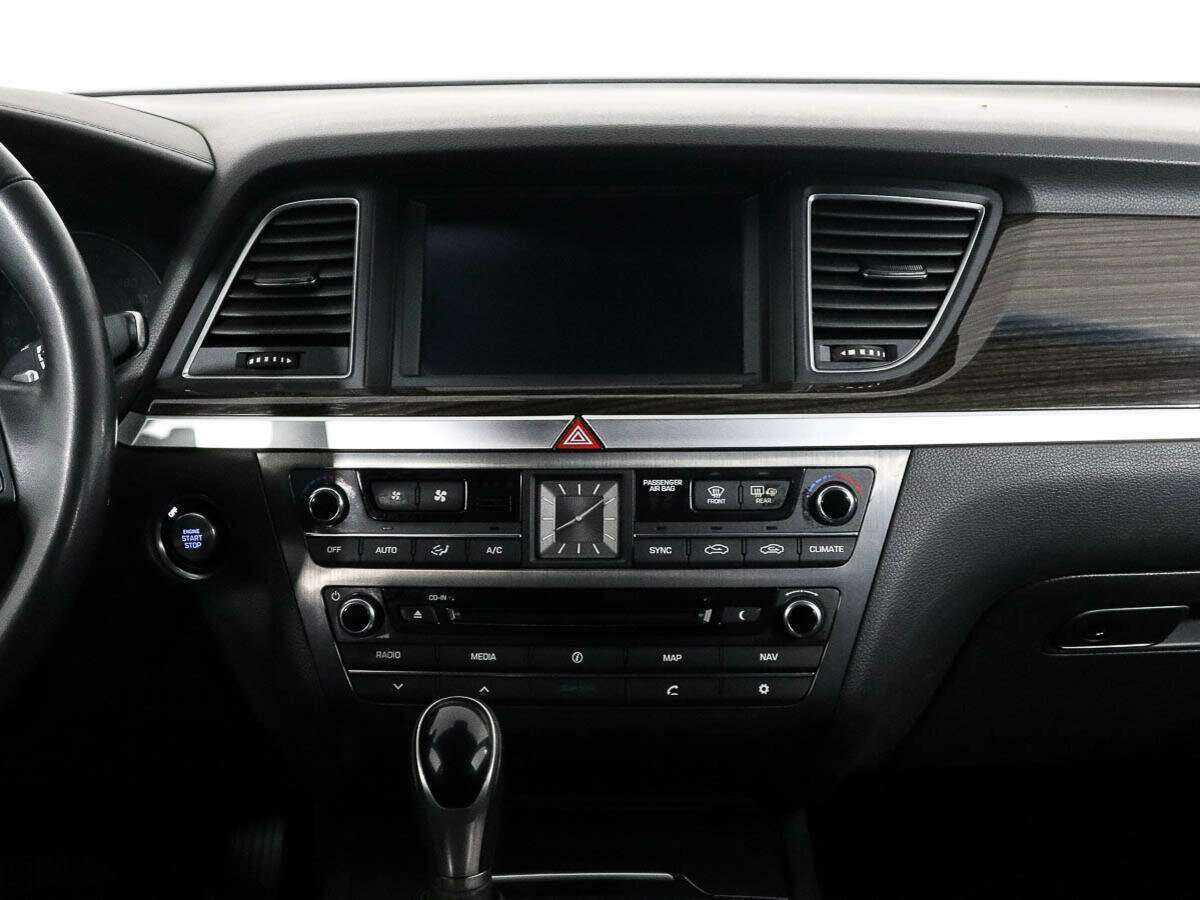 Hyundai Genesis 2015 года с пробегом. Фото: #10