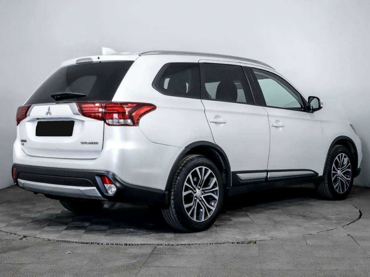Mitsubishi Outlander 2018 года с пробегом. Фото: #3