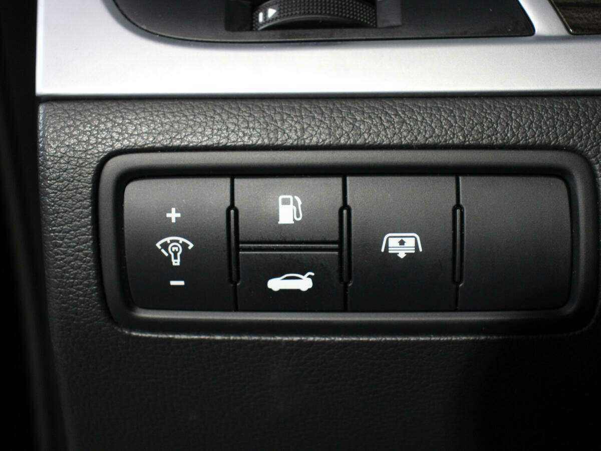 Hyundai Genesis 2014 года с пробегом. Фото: #17