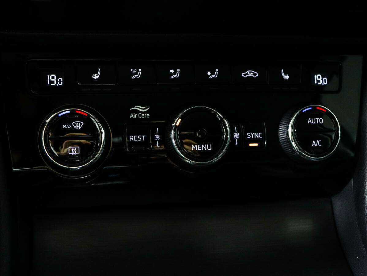 Skoda Superb 2020 года с пробегом. Фото: #17