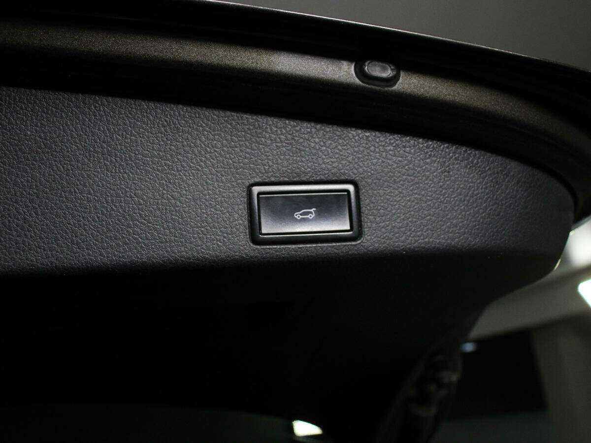 Volkswagen Touareg 2015 года с пробегом. Фото: #11