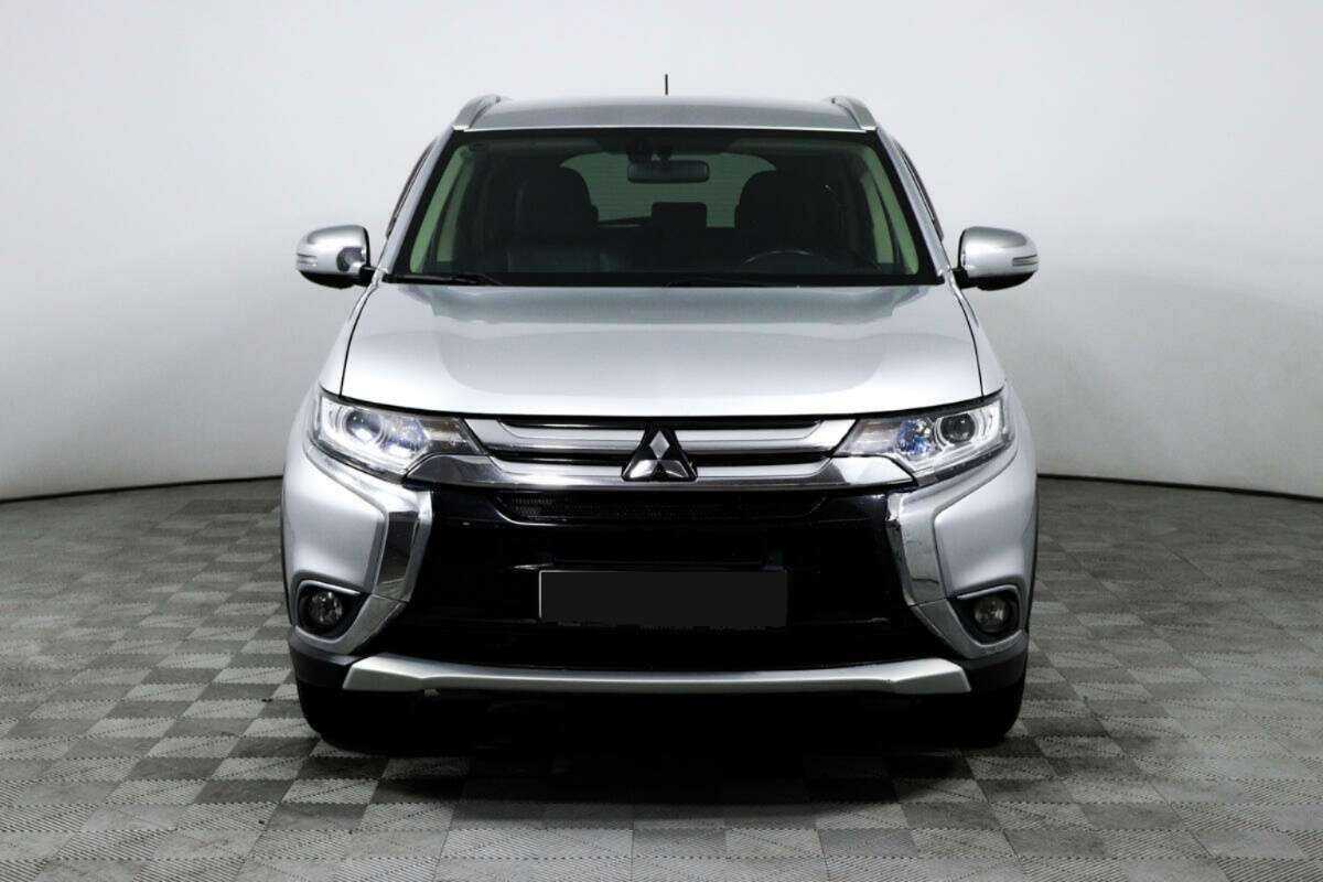 Mitsubishi Outlander 2015 года с пробегом. Фото: #1