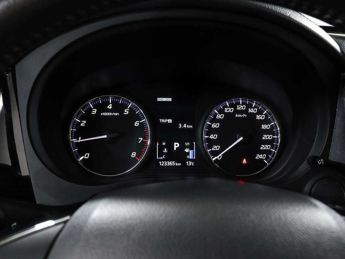 Mitsubishi Outlander 2018 года с пробегом. Фото: #10