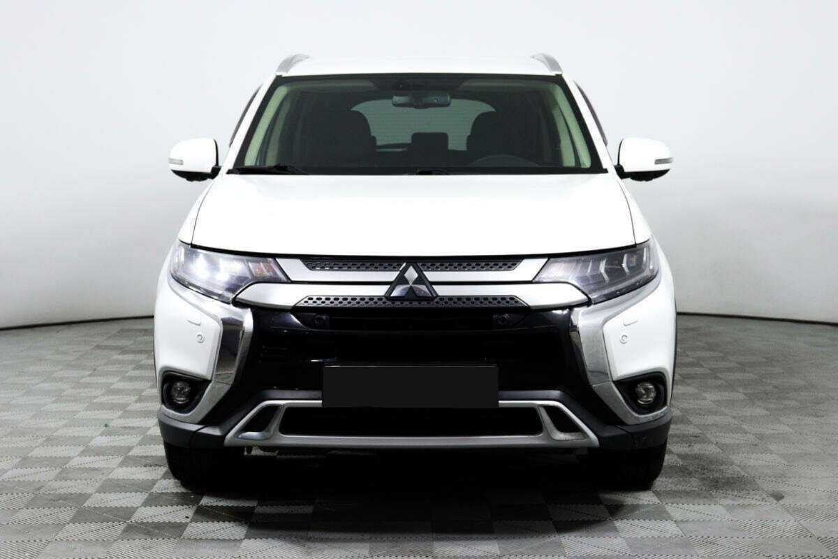 Mitsubishi Outlander 2019 года с пробегом. Фото: #1