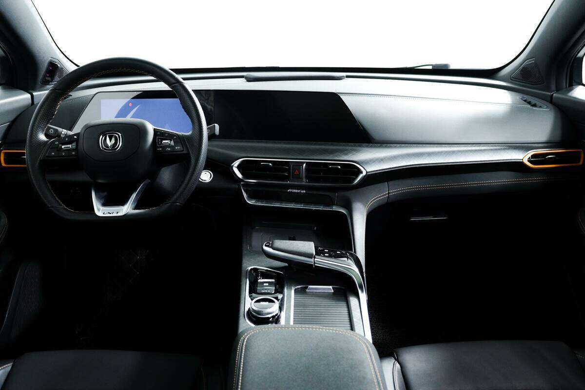 Б/У Чанган УНИ-Т 2022 года. Фото: #10