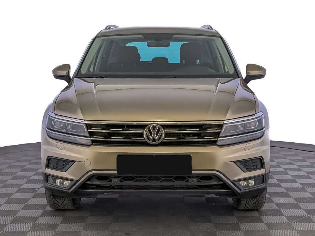 Volkswagen Tiguan 2018 года с пробегом. Фото: #1