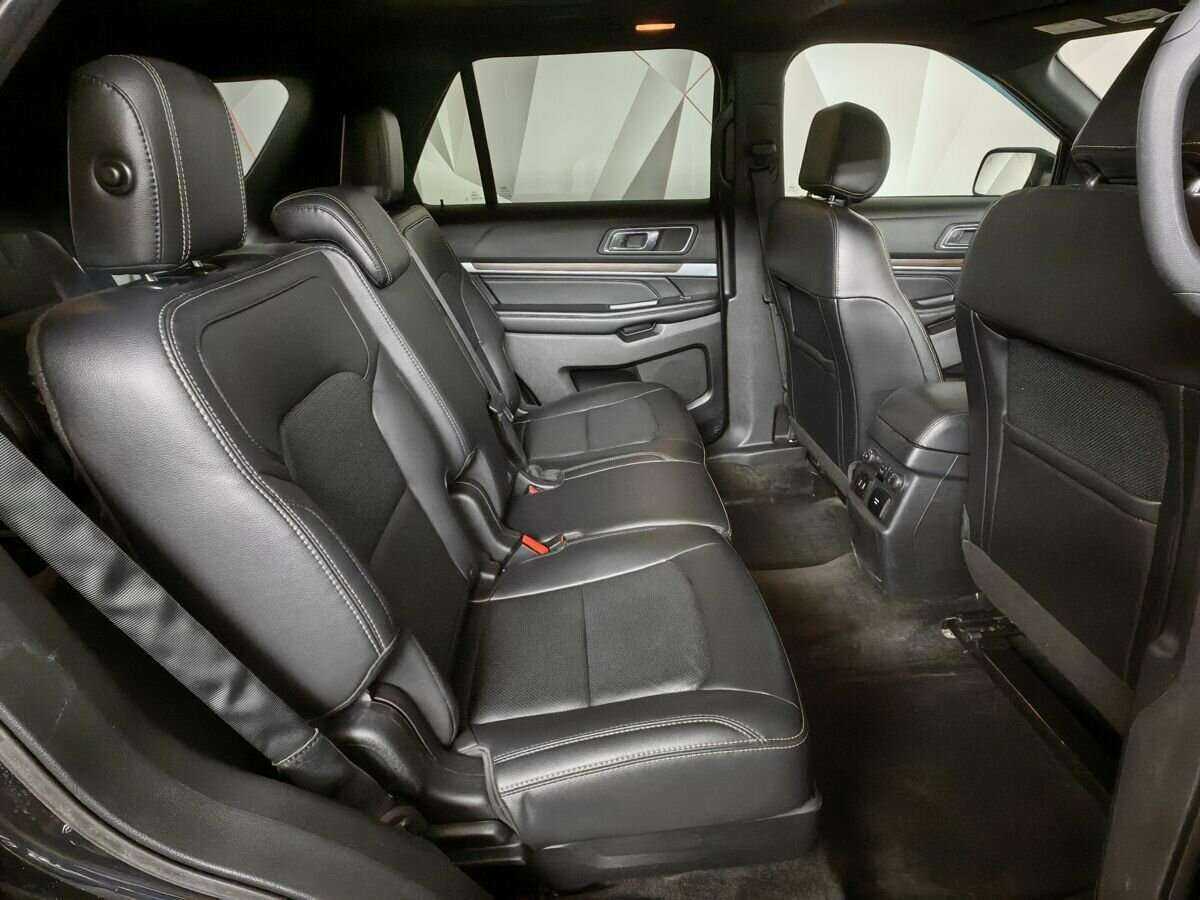 Ford Explorer 2017 года с пробегом. Фото: #10