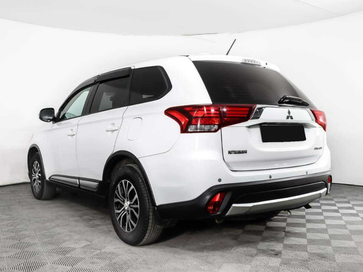 Mitsubishi Outlander 2016 года с пробегом. Фото: #6