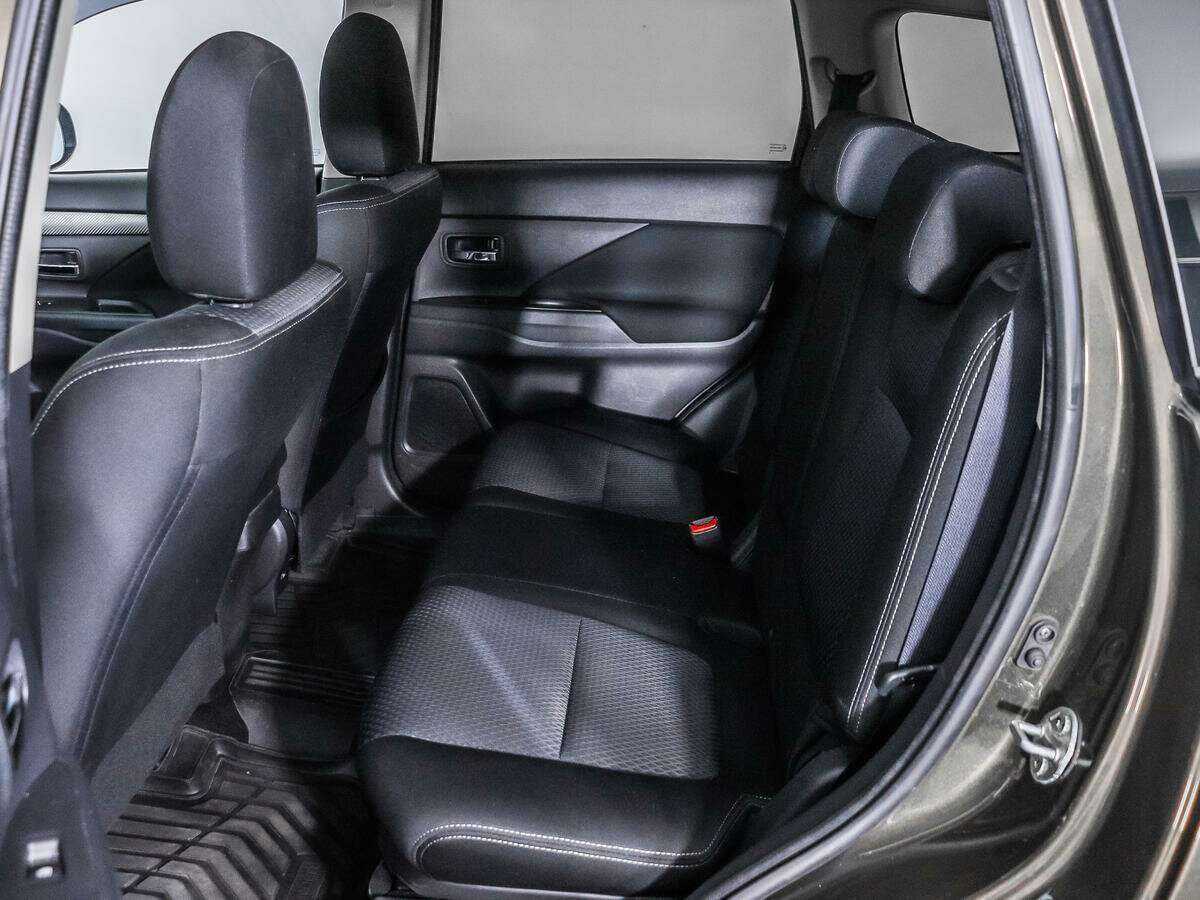 Mitsubishi Outlander 2018 года с пробегом. Фото: #8