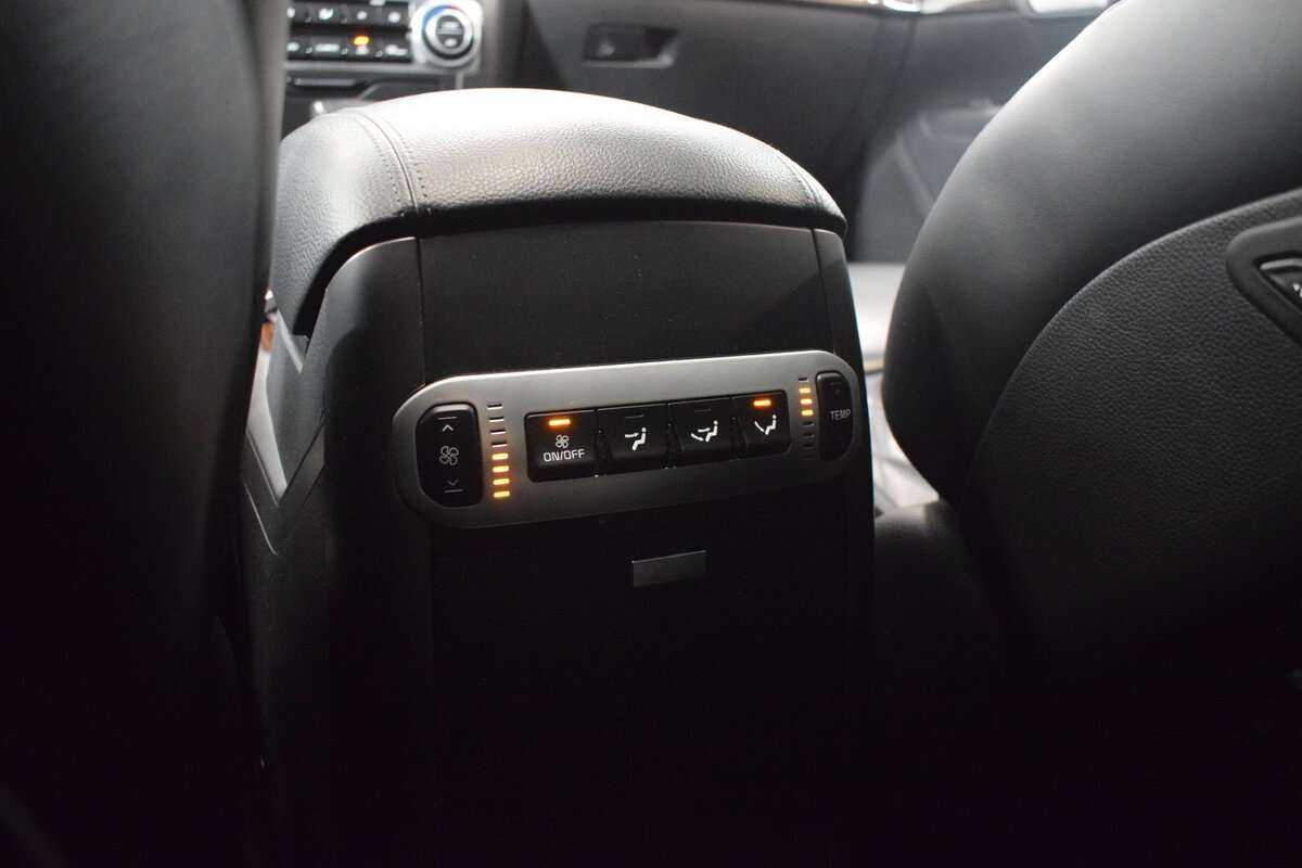 Kia Mohave 2018 года с пробегом. Фото: #21