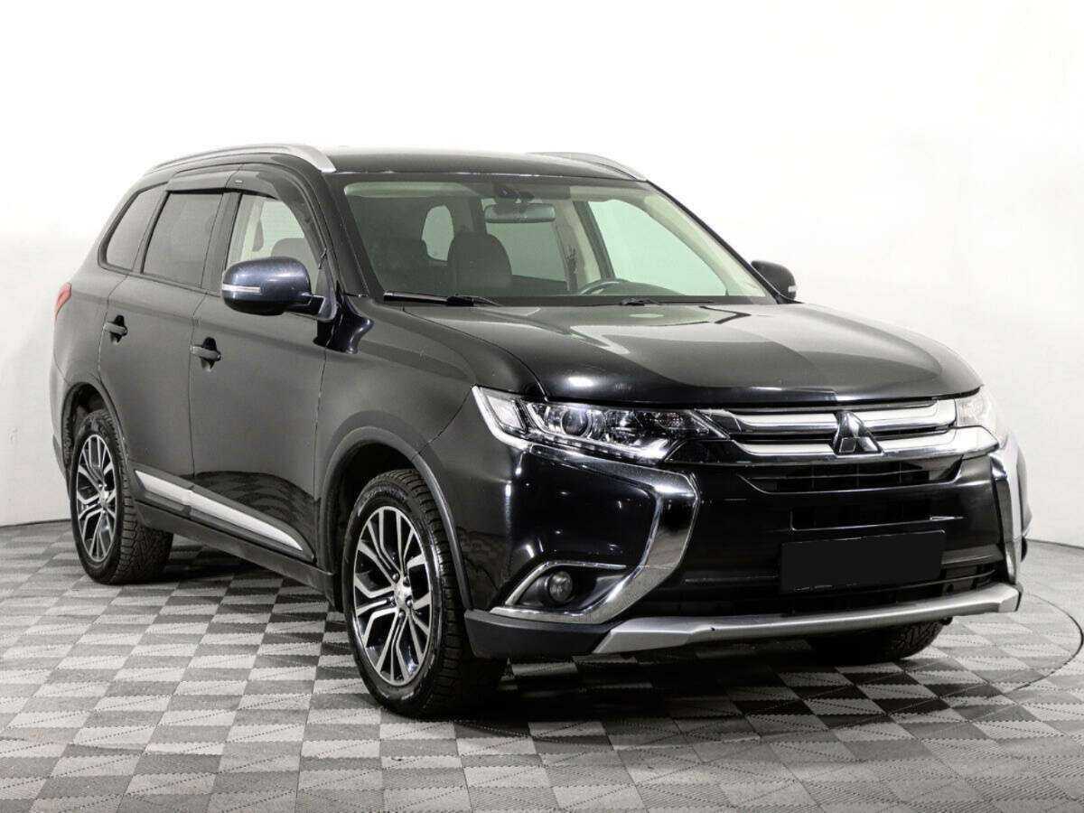 Mitsubishi Outlander 2018 года с пробегом. Фото: #2