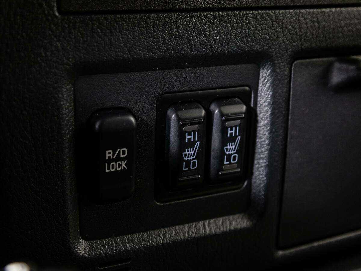 Mitsubishi Pajero 2015 года с пробегом. Фото: #14