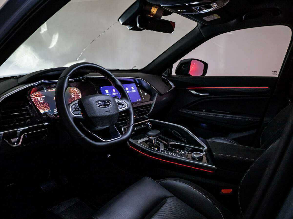 Geely Tugella 2022 года с пробегом. Фото: #27