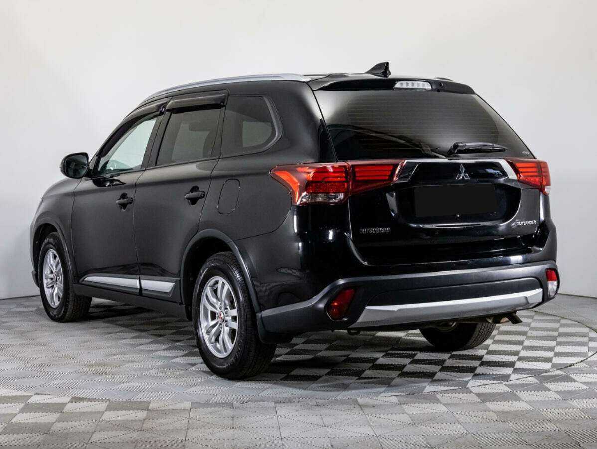 Mitsubishi Outlander 2017 года с пробегом. Фото: #5