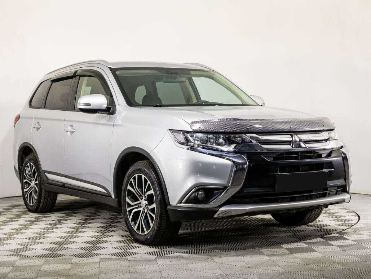 Mitsubishi Outlander 2018 года с пробегом. Фото: #2