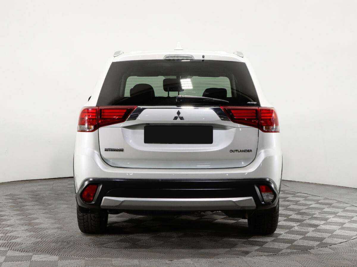 Mitsubishi Outlander 2017 года с пробегом. Фото: #4