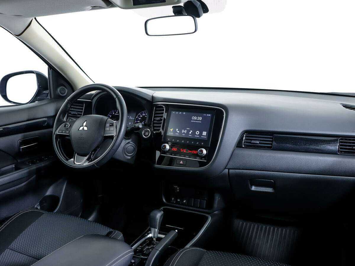 Mitsubishi Outlander 2021 года с пробегом. Фото: #8