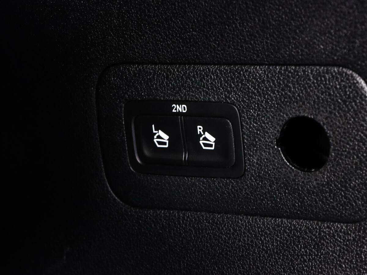 Hyundai Santa Fe 2018 года с пробегом. Фото: #17