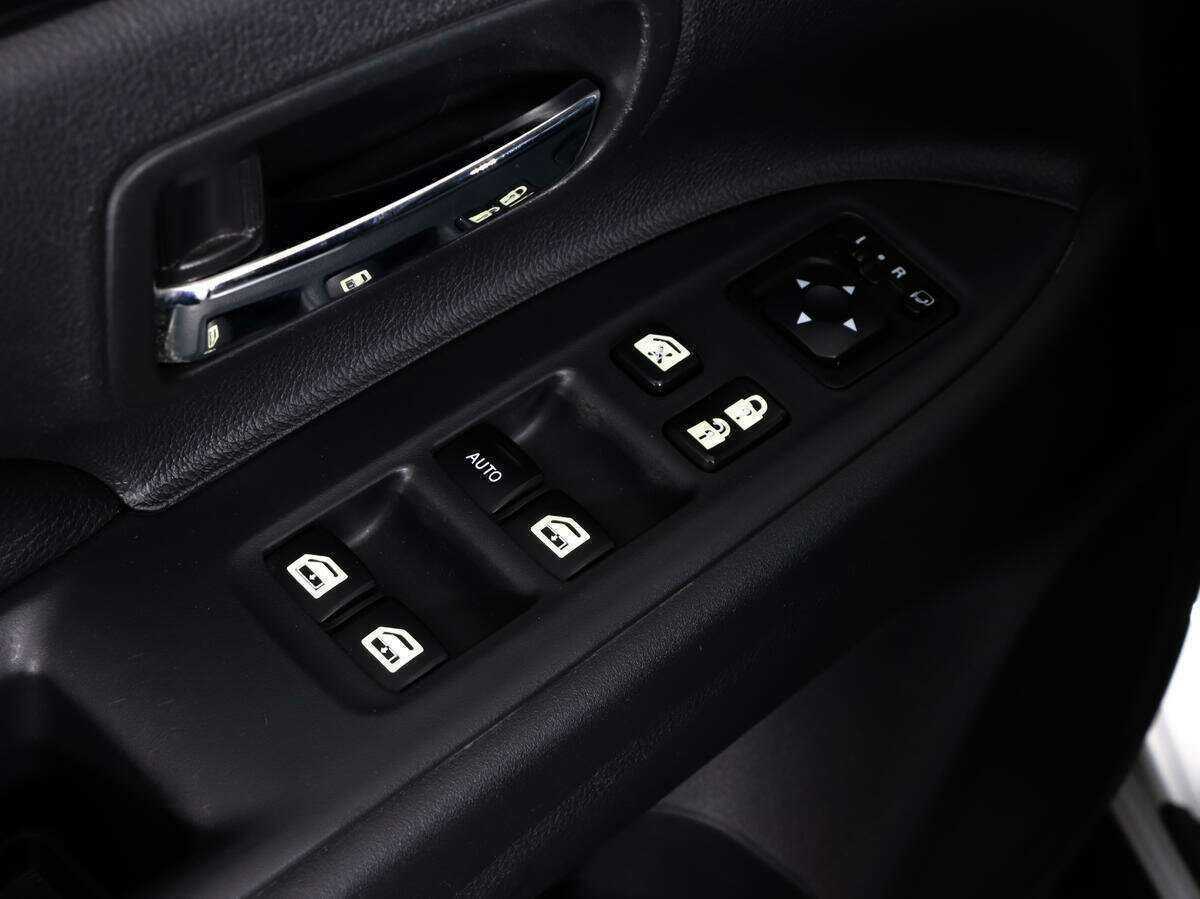 Mitsubishi Outlander 2018 года с пробегом. Фото: #11
