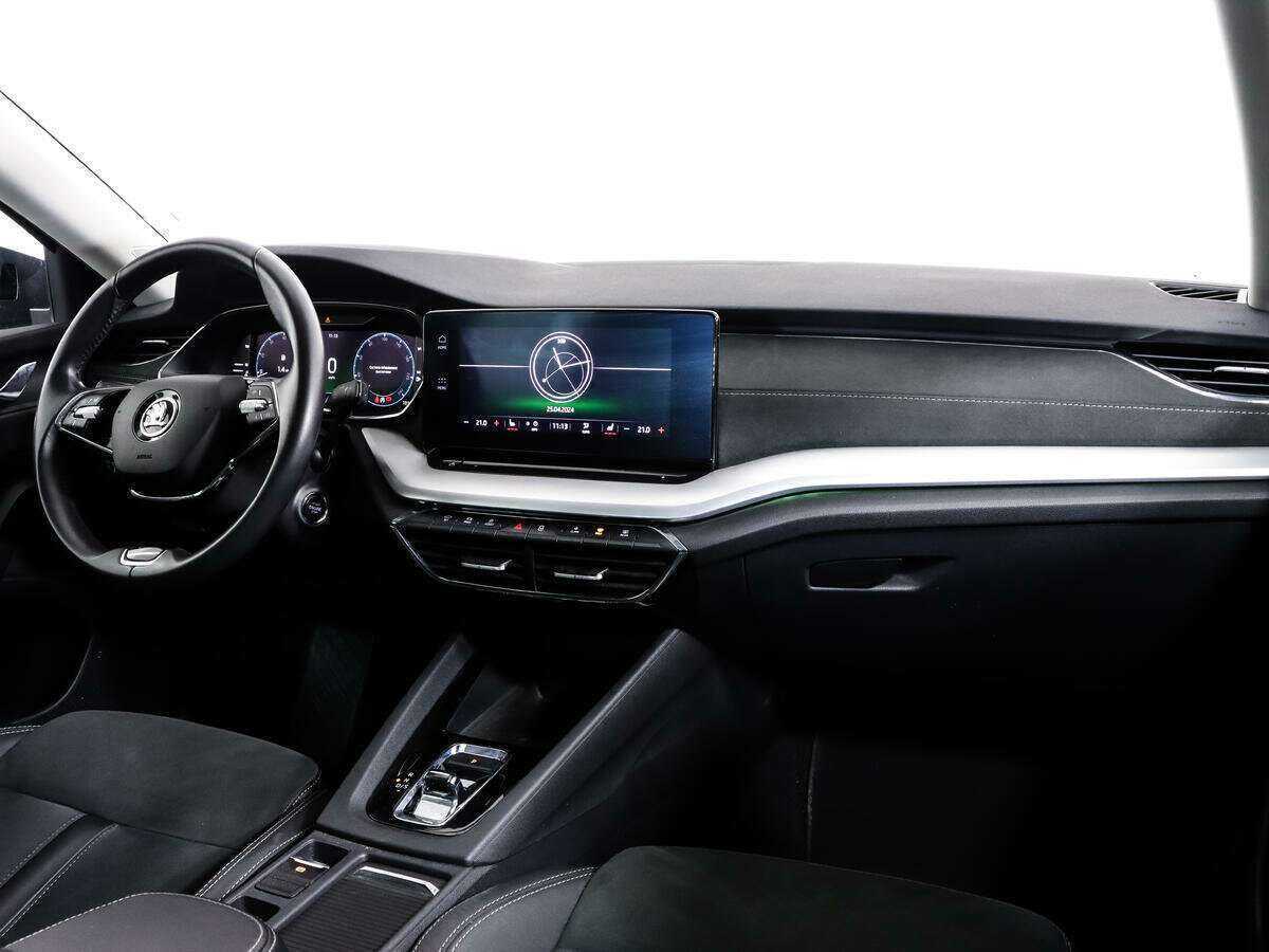 Skoda Octavia 2021 года с пробегом. Фото: #6