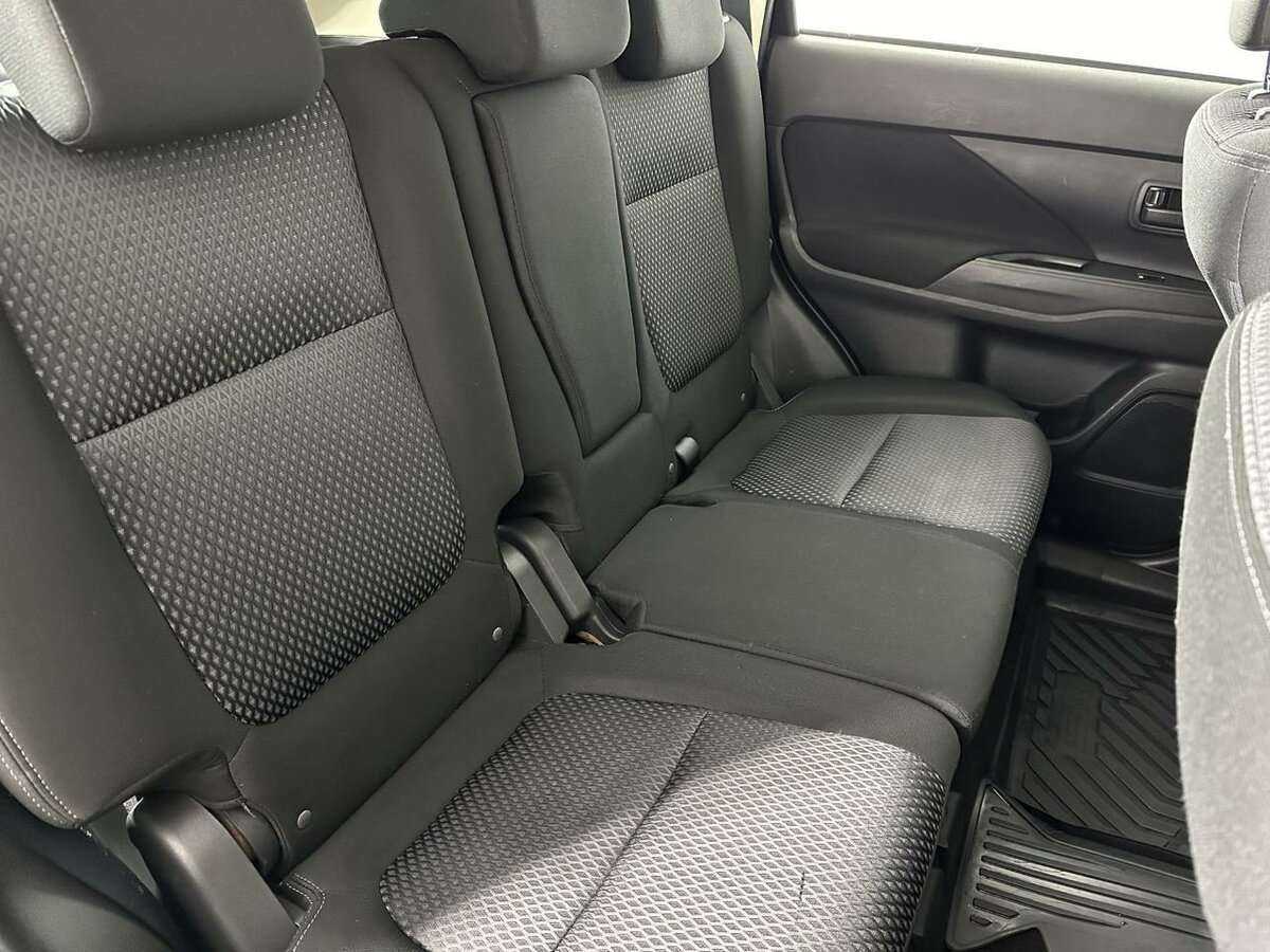Mitsubishi Outlander 2017 года с пробегом. Фото: #14