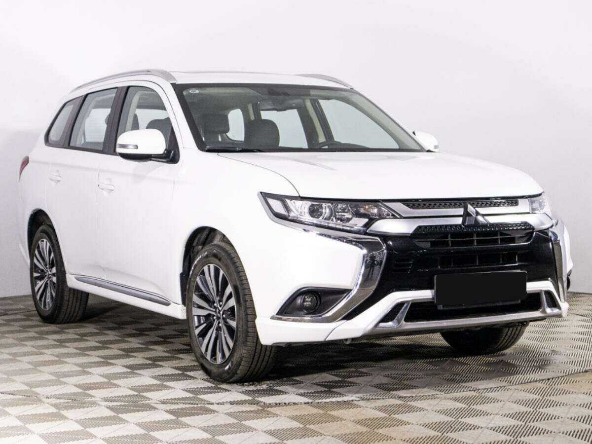 Mitsubishi Outlander 2022 года с пробегом. Фото: #2