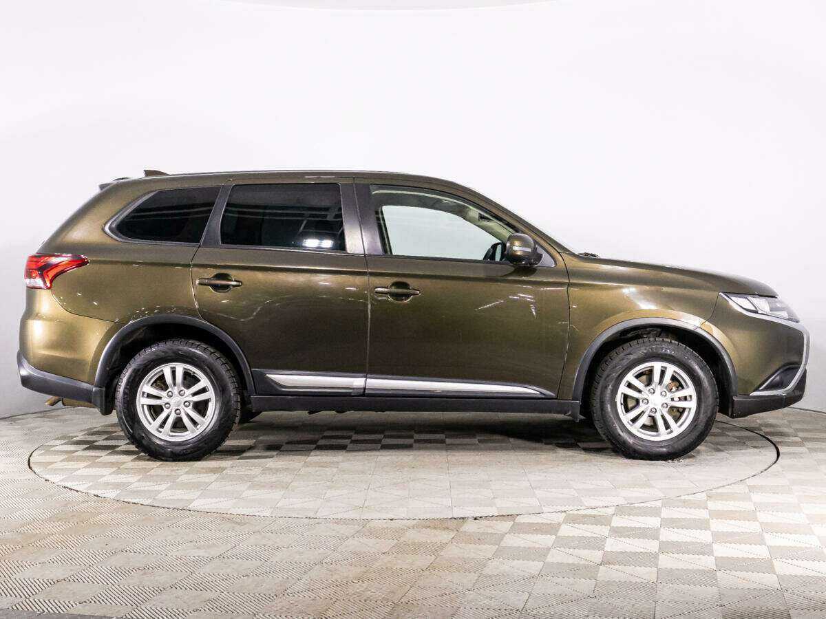 Mitsubishi Outlander 2019 года с пробегом. Фото: #3