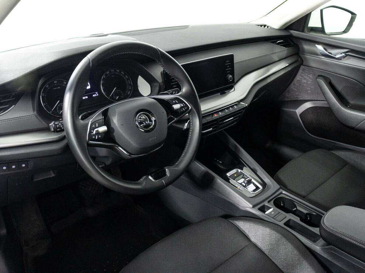 Skoda Octavia 2021 года с пробегом. Фото: #10