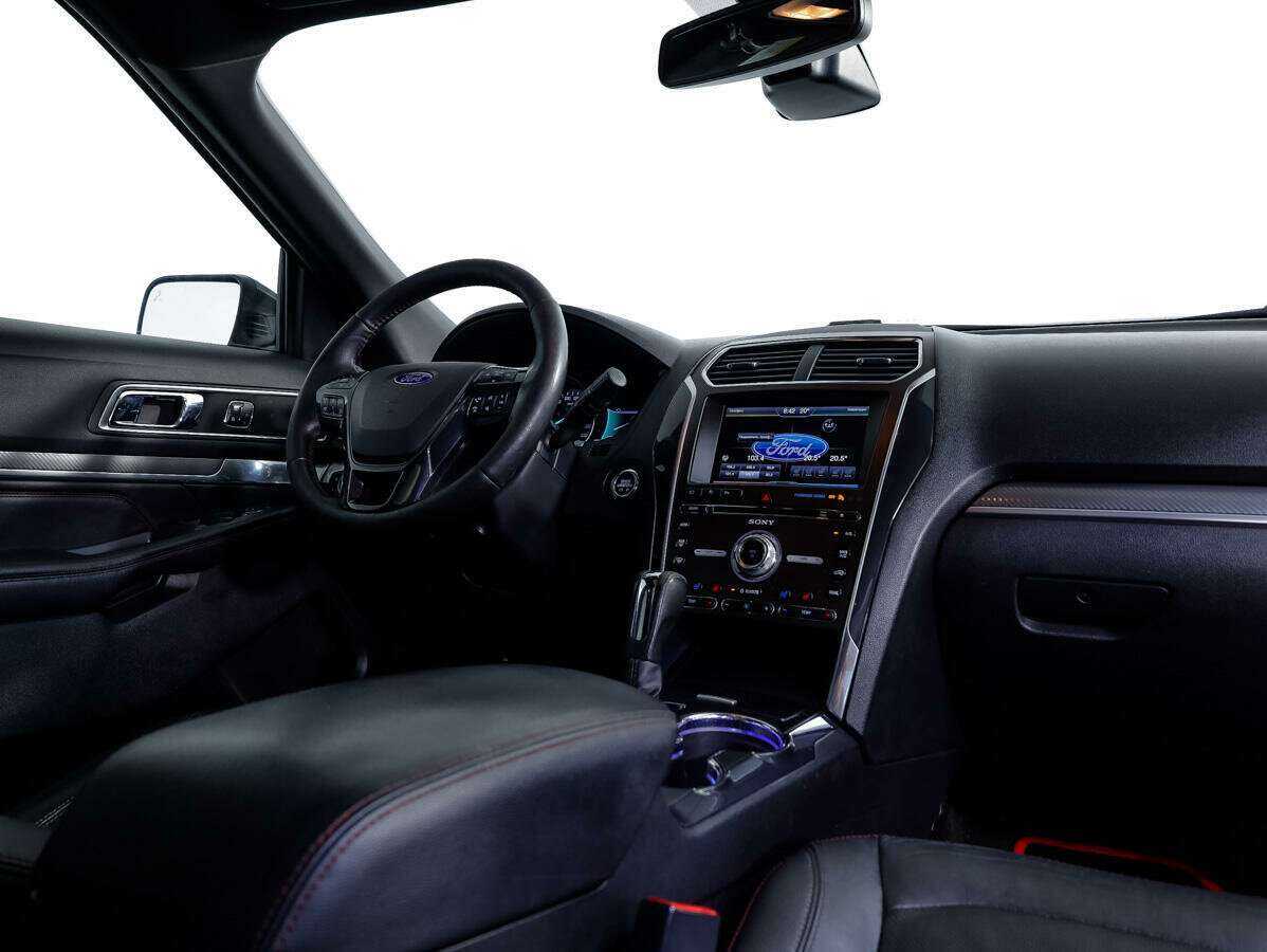 Ford Explorer 2015 года с пробегом. Фото: #8