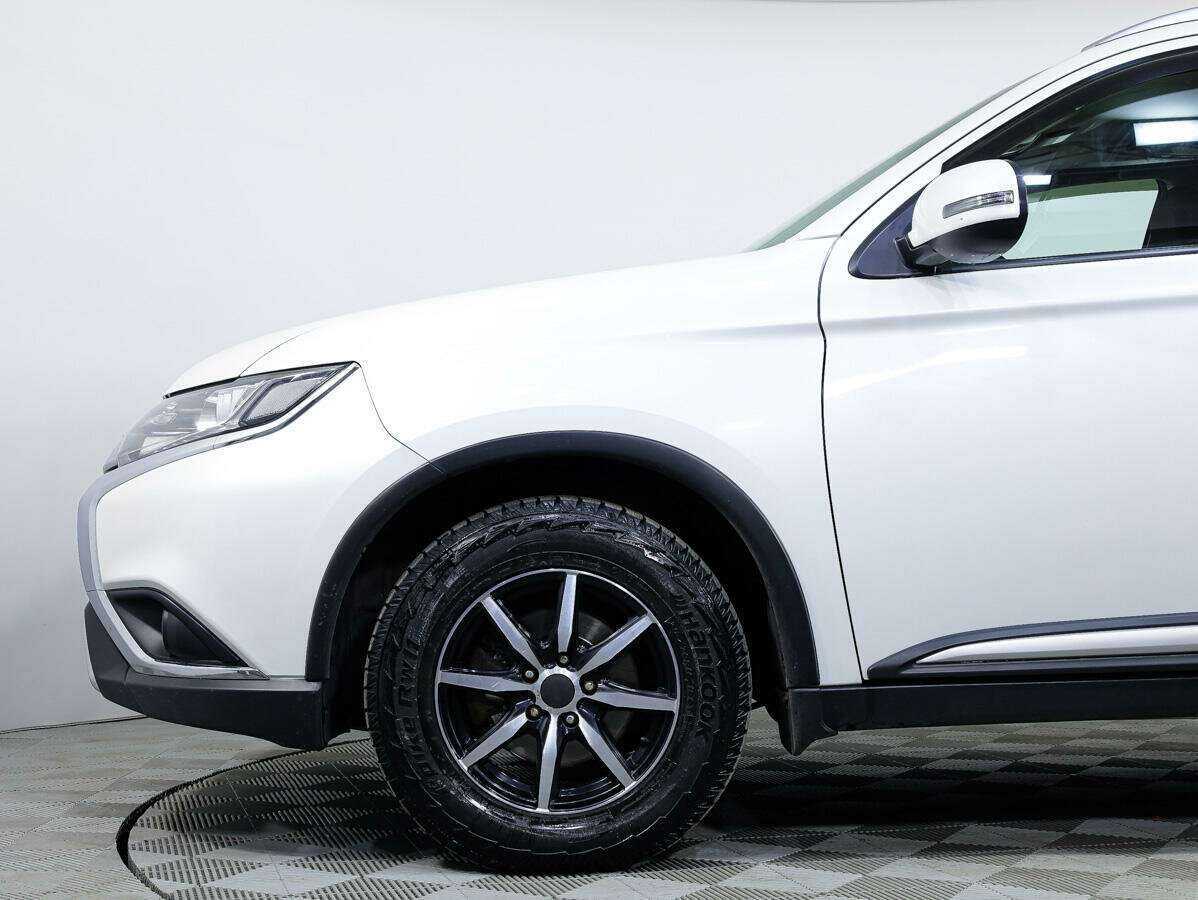 Mitsubishi Outlander 2018 года с пробегом. Фото: #27