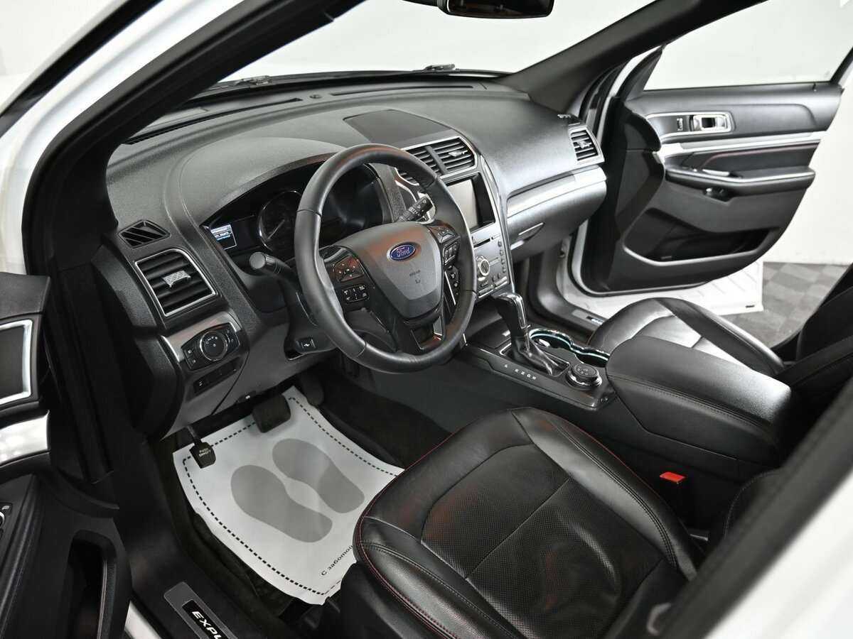 Ford Explorer 2015 года с пробегом. Фото: #5