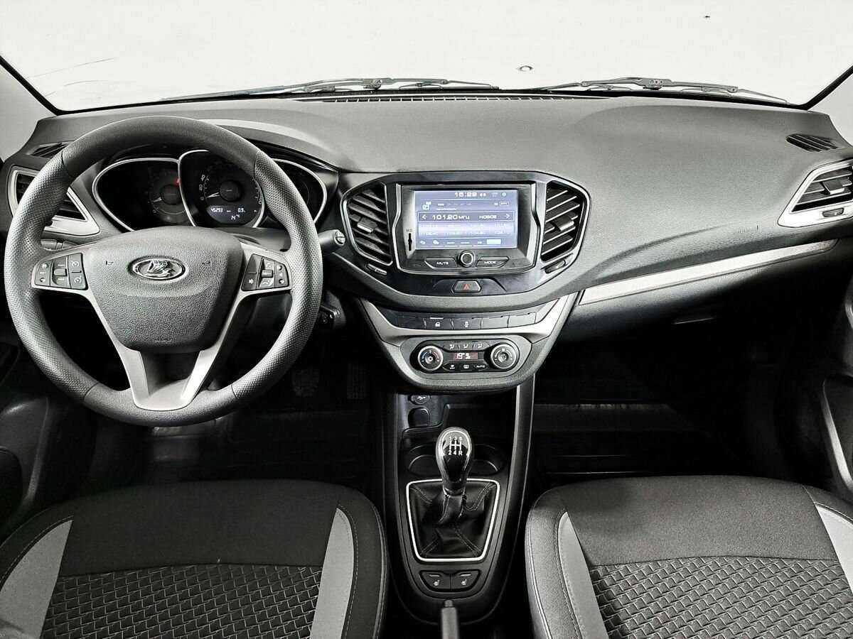 Б/У Лада (ВАЗ) Веста 2017 года. Фото: #8