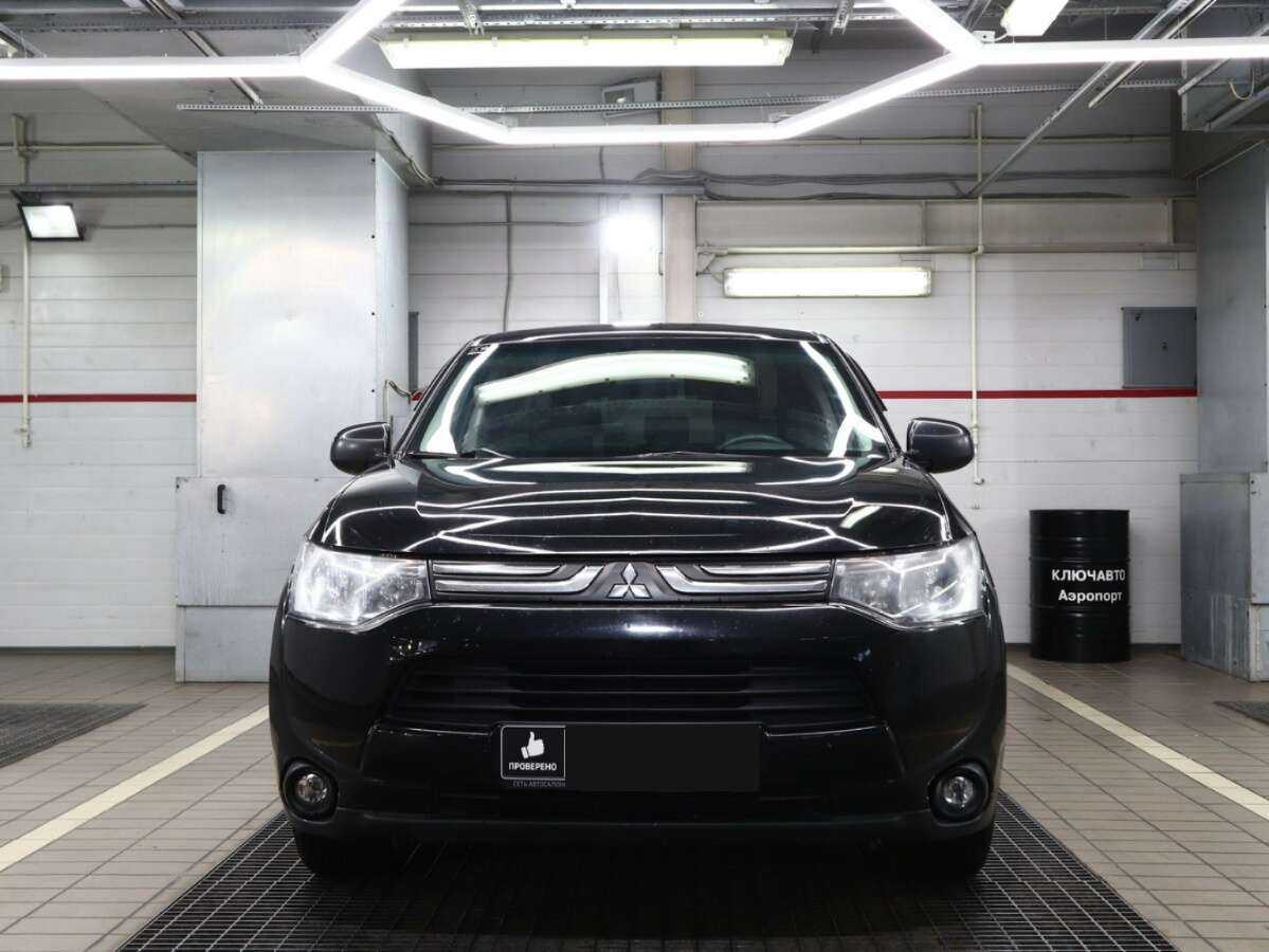 Mitsubishi Outlander 2013 года с пробегом. Фото: #2