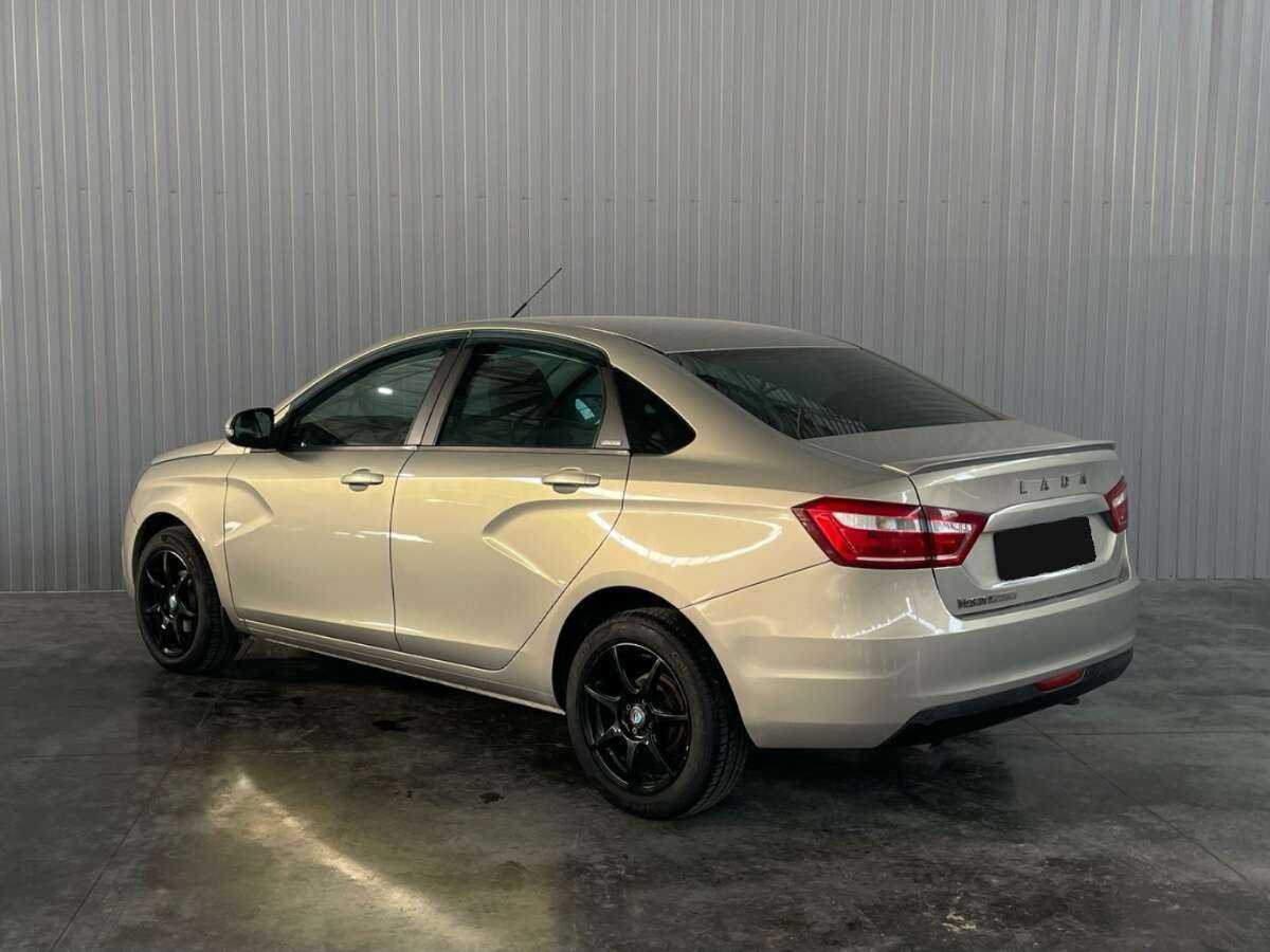 Б/У Лада (ВАЗ) Веста 2017 года. Фото: #6