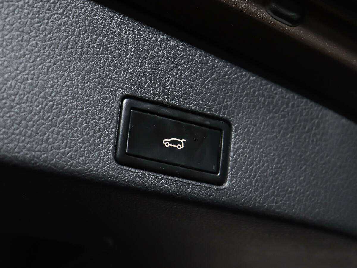 Volkswagen Touareg 2013 года с пробегом. Фото: #16