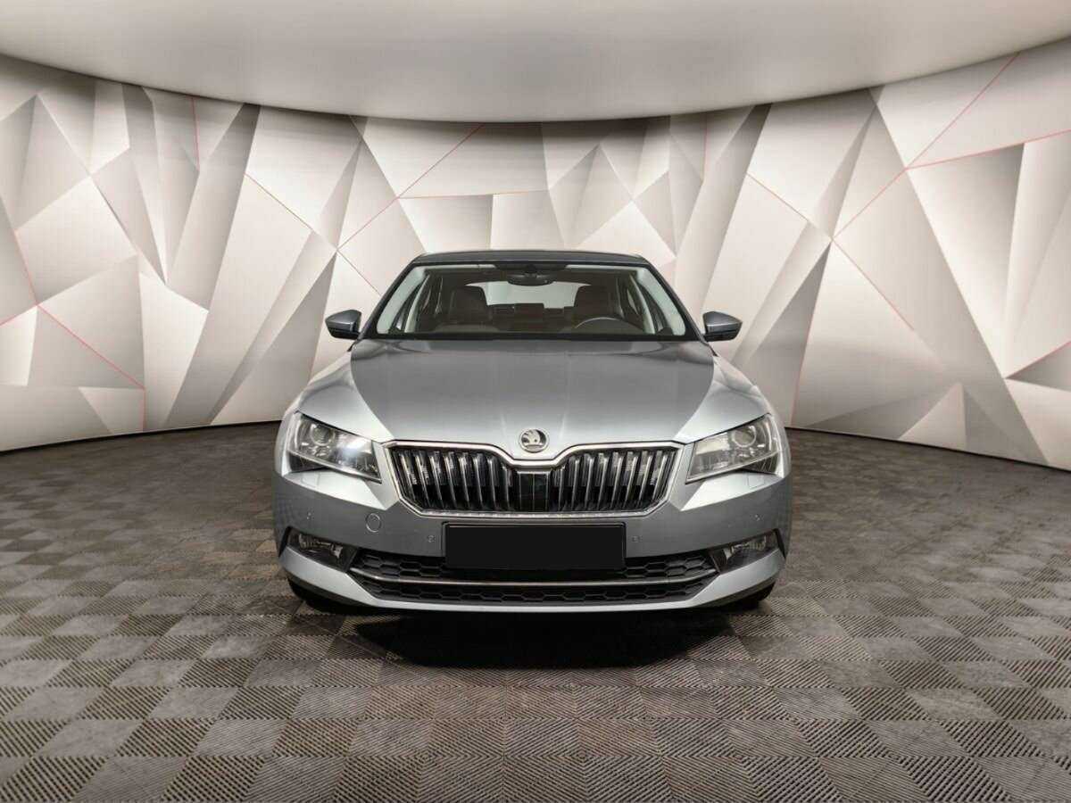 Skoda Superb 2017 года с пробегом. Фото: #6