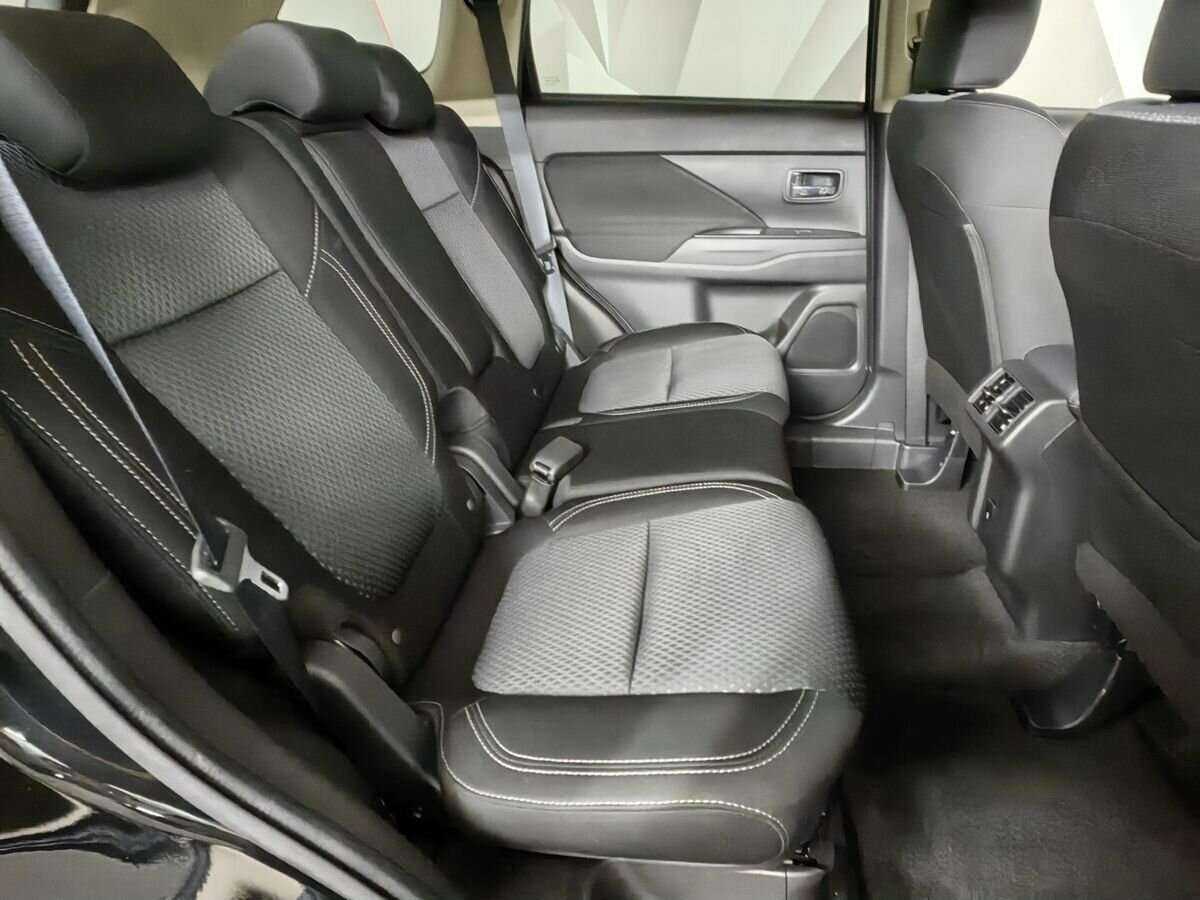 Mitsubishi Outlander 2022 года с пробегом. Фото: #7
