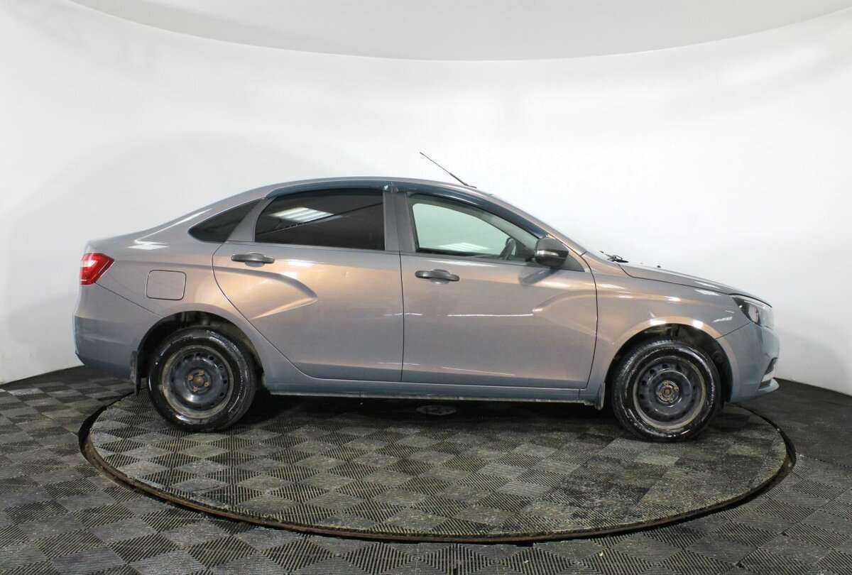 Б/У Лада (ВАЗ) Веста 2017 года. Фото: #3