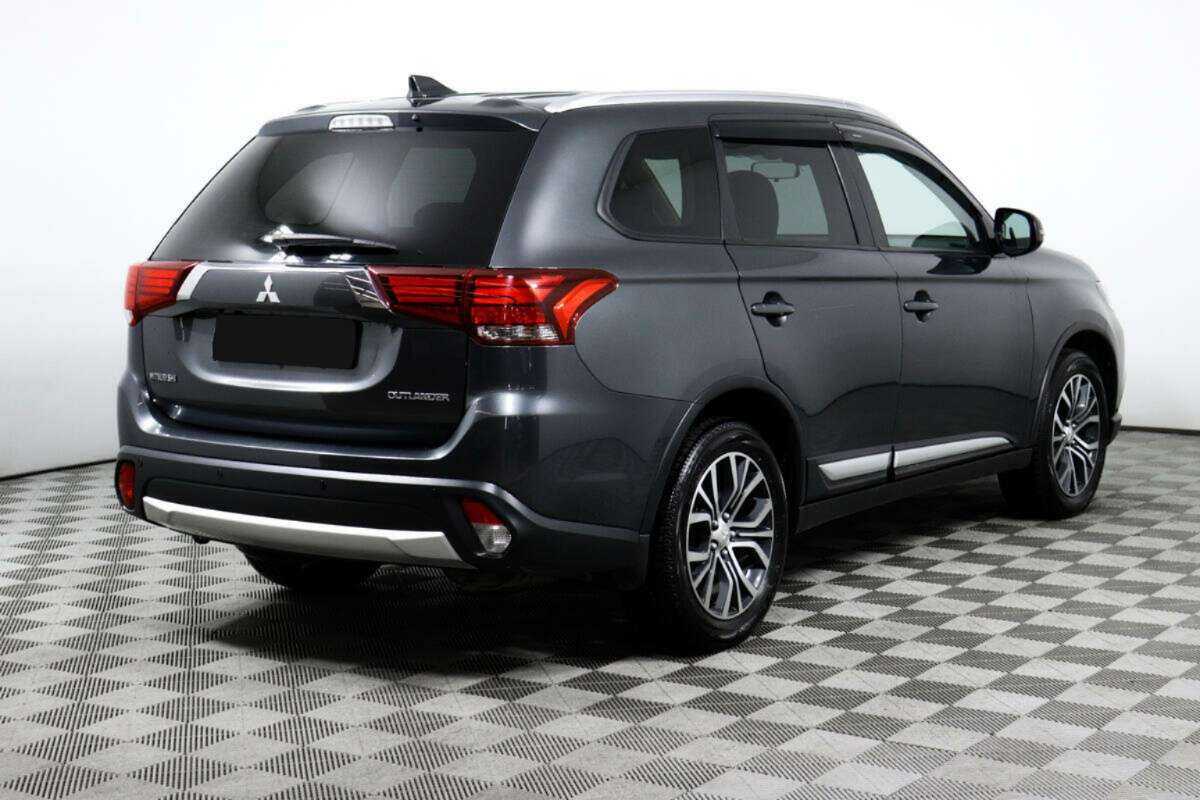 Mitsubishi Outlander 2018 года с пробегом. Фото: #4