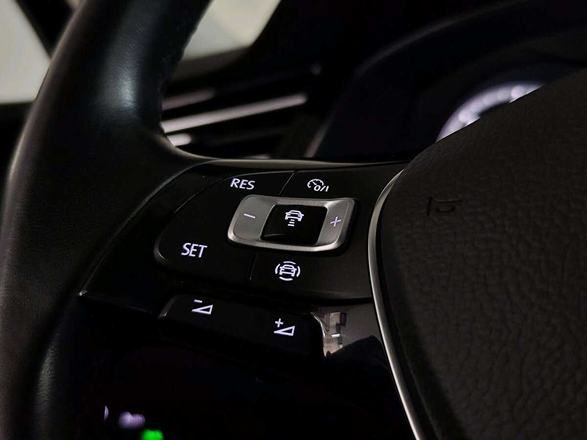 Volkswagen Passat 2019 года с пробегом. Фото: #21
