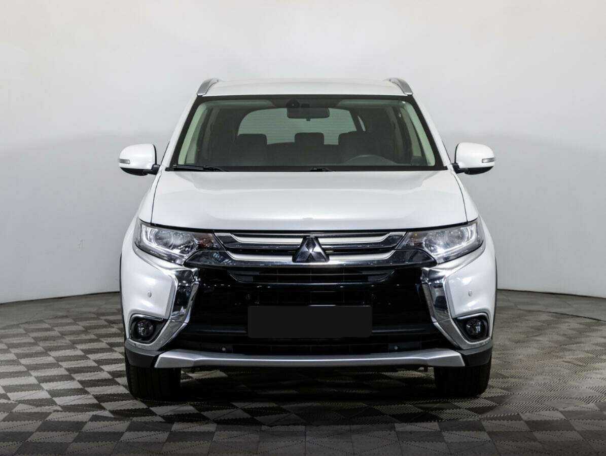 Mitsubishi Outlander 2018 года с пробегом. Фото: #1