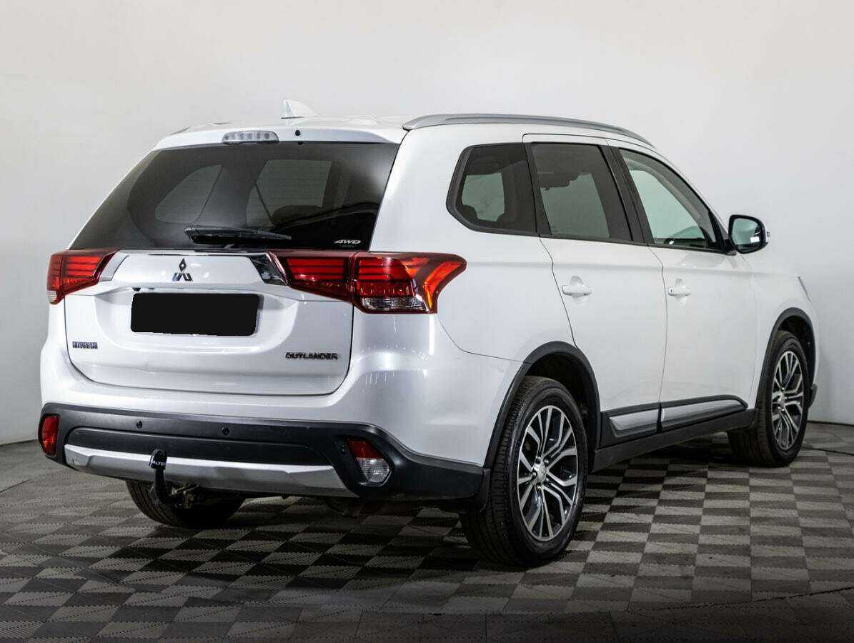 Mitsubishi Outlander 2018 года с пробегом. Фото: #4