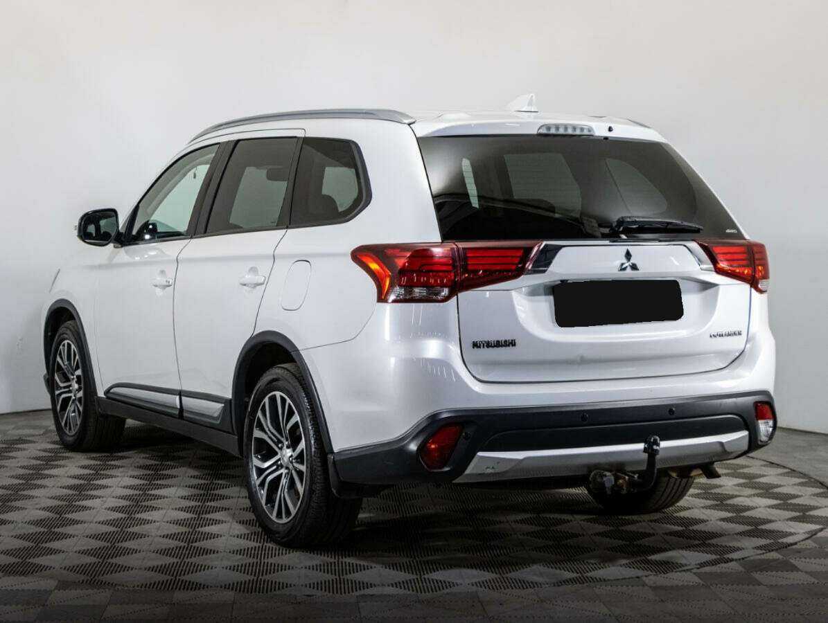 Mitsubishi Outlander 2018 года с пробегом. Фото: #6