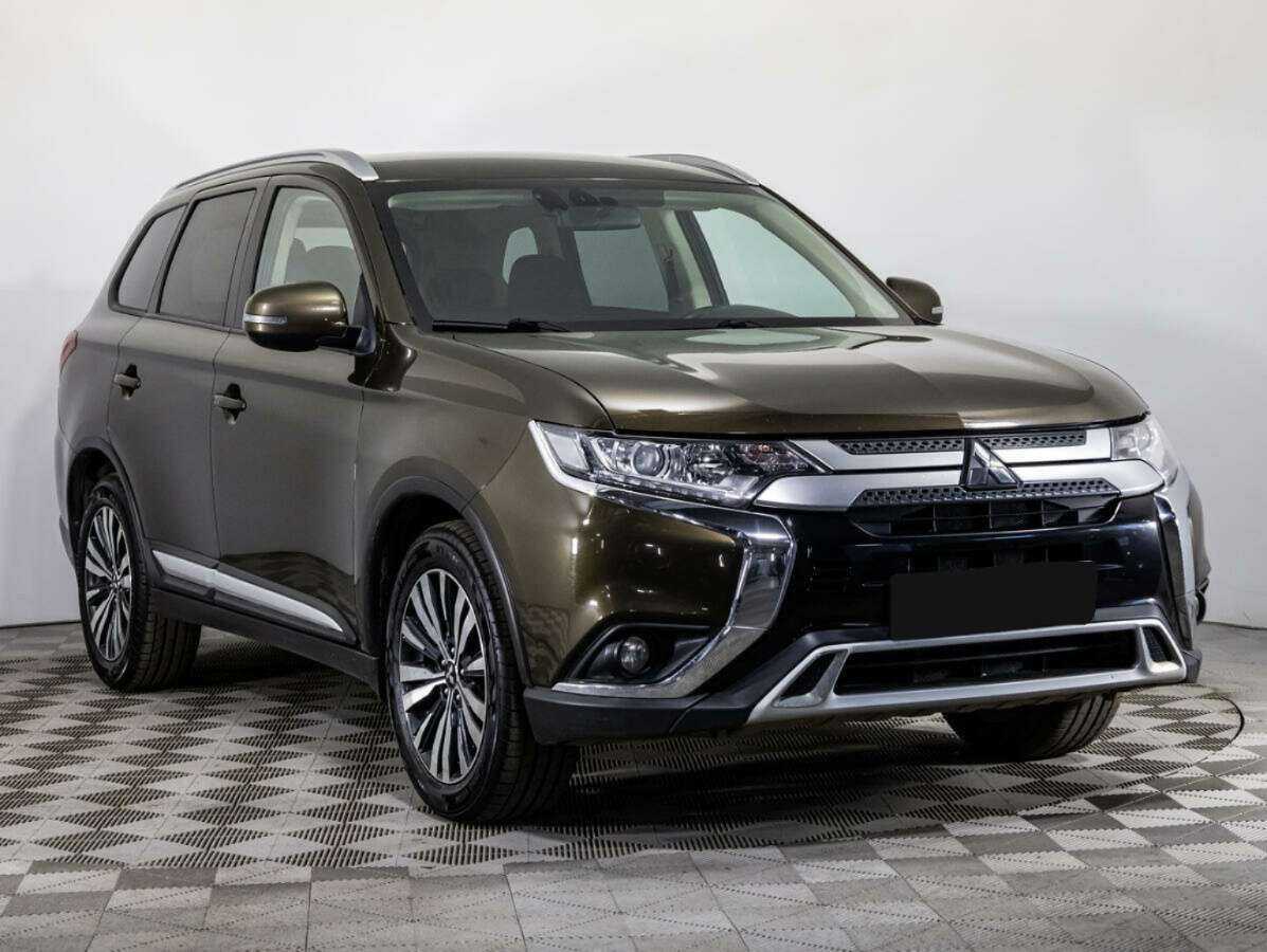 Mitsubishi Outlander 2019 года с пробегом. Фото: #2