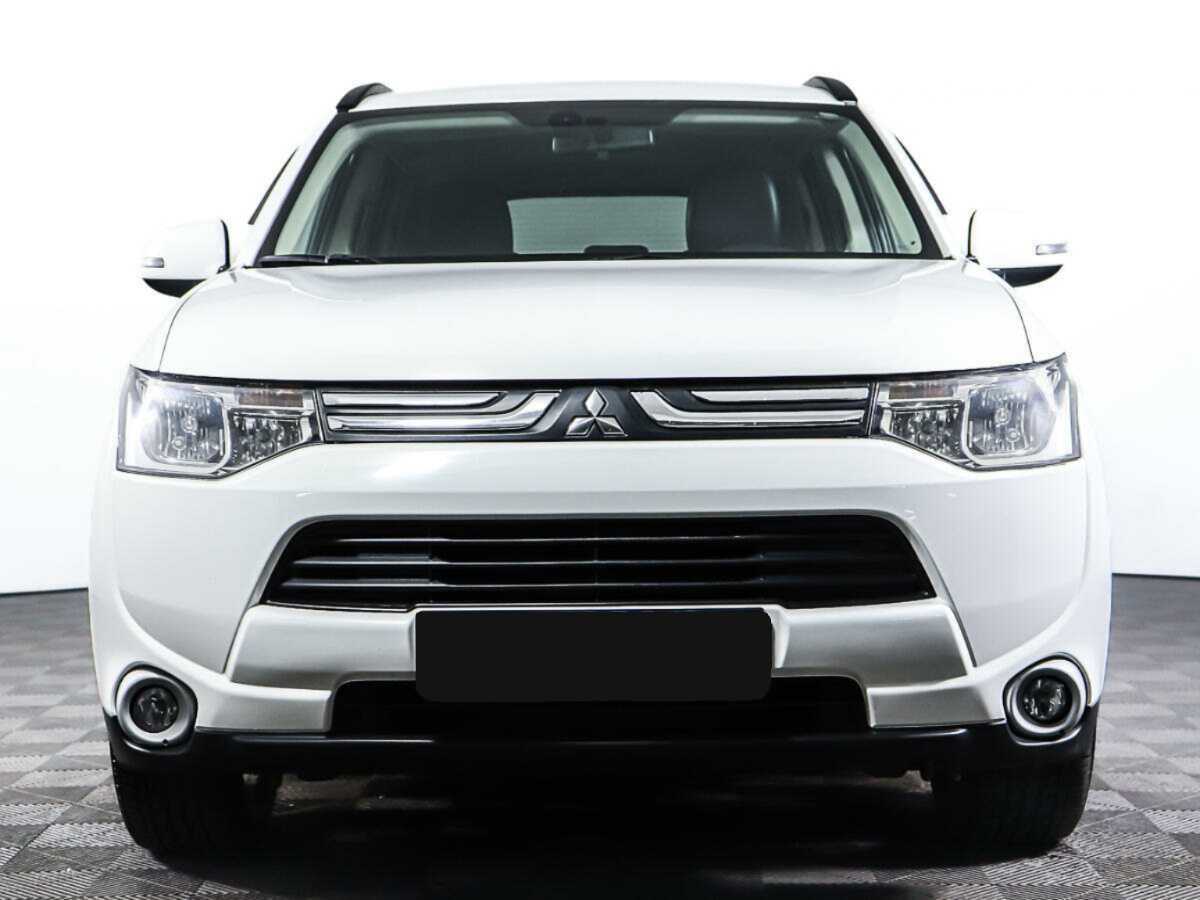 Mitsubishi Outlander 2013 года с пробегом. Фото: #1