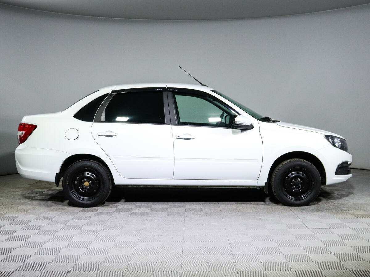 Б/У Лада (ВАЗ) Гранта 2023 года. Фото: #3