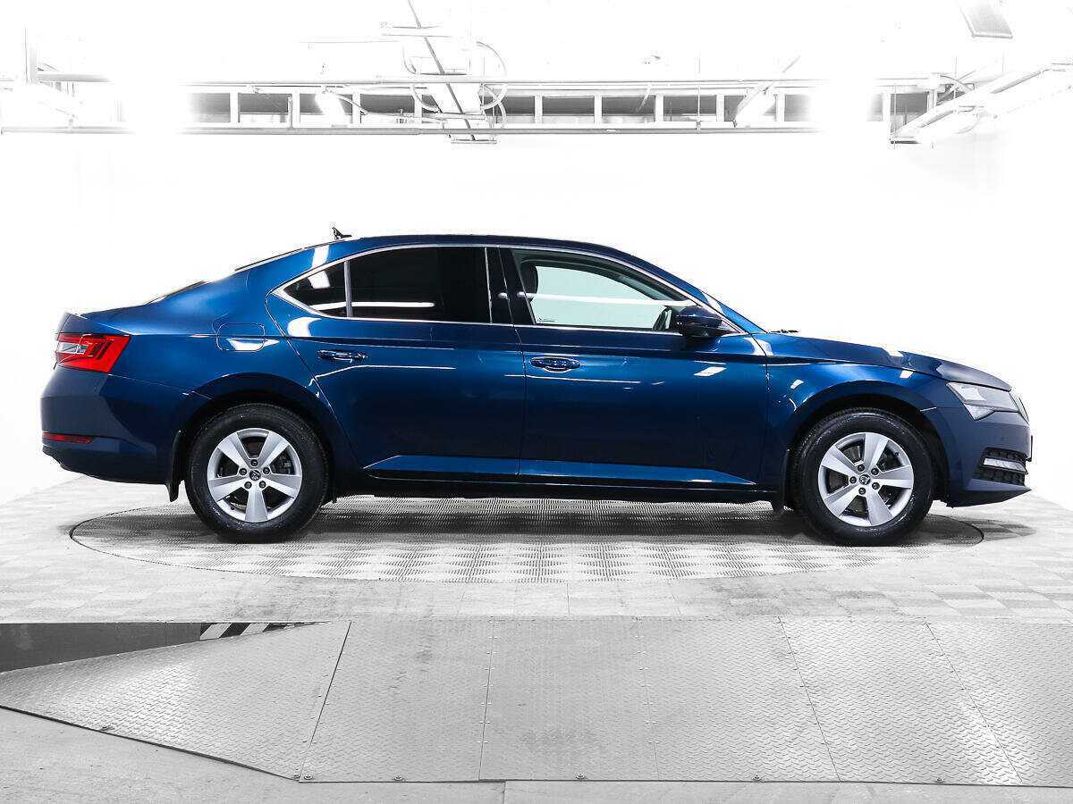 Skoda Superb 2021 года с пробегом. Фото: #3